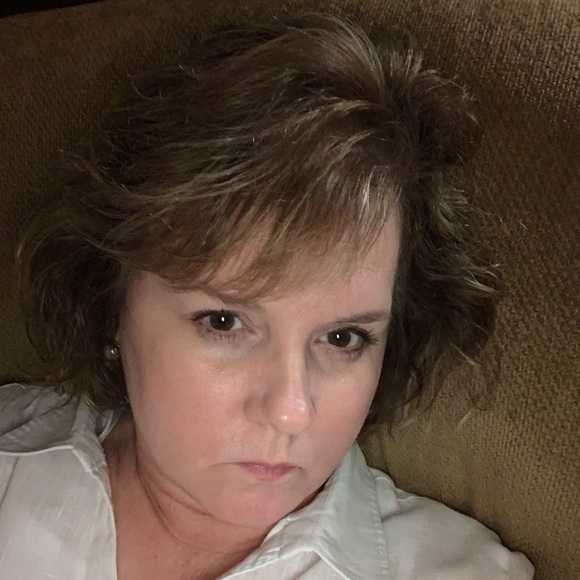 Meet your Posher, Renee - Picture 1 of 1